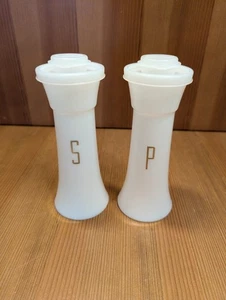 Vintage Tupperware S/P Hourglass White 6" Salt & Pepper Shakers Set Lids 718 EUC - Picture 1 of 12