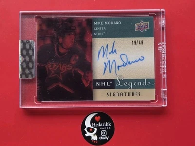 2021-22 Mike Modano Clear Cut Auto Retro NHL Legends #L-MM Dallas Stars UD - Image 1 of 2