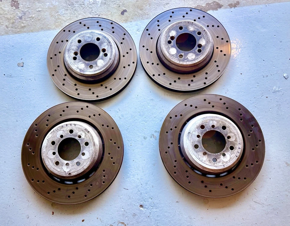 08-13 Rotores de frenos delanteros y traseros BMW E90 E92 E93 M3 Foto 1 de 4