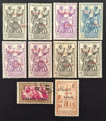 10 TIMBRES SOMALIS FRANCE LIBRE +1  MADAGASCAR AVEC TRACES DE CHARNIÈRES COLONIE - Photo 1/2