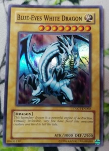 Blue Eyes White Dragon DLG1-EN002 Super Rare Yugioh NM - Picture 1 of 2