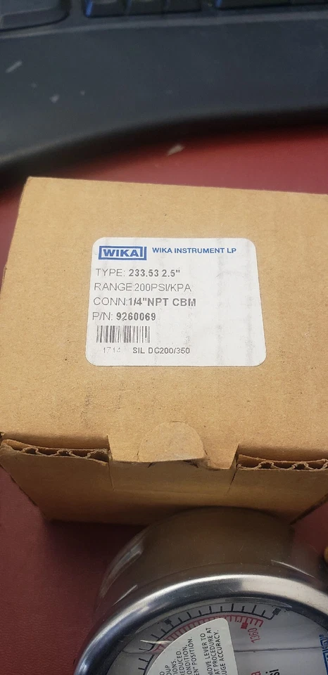 WIKA 9260069 233.53 2-1/2" GLYCERIN FILLED Pressure Gauge 1/4" NPT 0-200 PSI