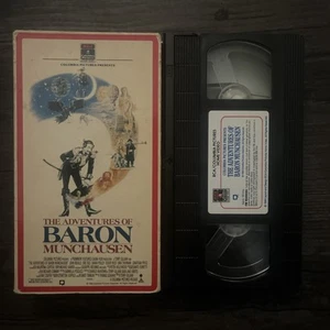 The Adventures of Baron Munchausen (VHS, 1990) John Neville Eric Idle. - Imagen 1 de 2