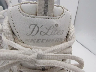 Skechers D' Lites 宽版空气冷却记忆泡沫运动鞋女式白色 8 码 — 第 1/4 张图片