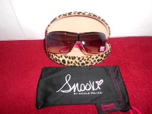 VINTAGE UNUSED SNOOKI SUN GLASSES + BAG + CASE - 400 UV BY NICOLE POLIZZI - J29 - Picture 1 of 7