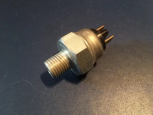 MERA Bremslichtschalter 70.487.033 für Renault R 4, Simca 1000, 1300, 1500,  NOS - Bild 1 von 3