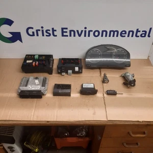 VW GOLF MK5 PLUS 1.6 PETROL BLF MANUAL ECU LOCK KIT SET IGNITION SPEEDO  (UP) - Picture 1 of 15