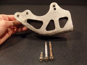 1995 1996 KTM MXC MXK 400 REAR SWINGARM SWING ARM CHAIN GUIDE WITH HARDWARE - Picture 1 of 11