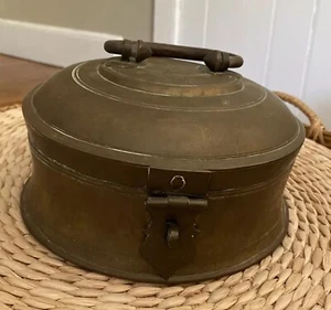 Antiker Messing Indischer Chapati Brotkasten Klappdeckel Abschließbarer Verschluss Original 8,25" - Bild 1 von 24