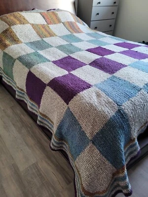 Hand Made KNITTED  Patchwork Bedspread Blanket  100" X 100" Heavy Weight Foto 1 de 4