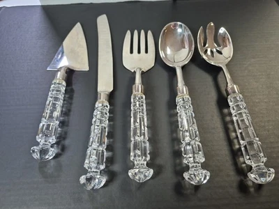 Juego de servir de cristal Godinger Shannon - Elegantes cubiertos y asas acrílicas. Foto 1 de 4