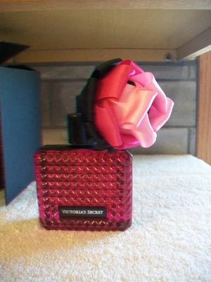 RARO Victoria's Secret Scandalous Dare Eau de Parfum Perfume 1.7 fl oz Nuevo en Caja Foto 1 de 4