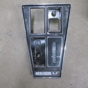 73 74 75 76 77 Chevrolet Corvette placa de cambio de consola automática con aire acondicionado - Imagen 1 de 7