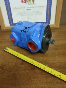 Believe to be Vickers ma non ha etichette - Pompa idraulica - 11 spline - Foto 1 di 10