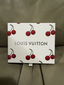 Louis Vuitton X Murakami 2025 CHERRY EMPTY CARDBOARD WALLET BOX NEW LV Authentic - Bild 1 von 3
