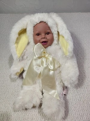 Baby Bunnies Anne Geddes 16" 1997 Black African American RARE w Yellow Details - Image 1 of 4