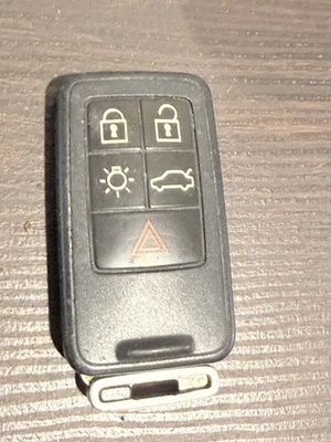 Transmissor de entrada sem chave e chave em branco para 2008-2018 Volvo S60 V60 - Imagem 1 de 3