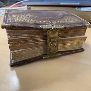 1860 - 1870 Leather CDV Family Photo Album w 20 + Cabinet Card Photos w Notes - Picture 1 of 11