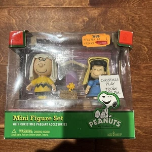 PEANUTS Holiday Nativity Pageant Charlie Brown Lucy Mini Figure Set Toys’R’Us - Picture 1 of 15