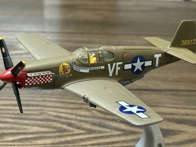 Corgi Aviation Archive 1/72 US37102 P5-51B-5 Mustang 43-6913 “Shangri-LA” edición limitada Foto 1 de 4