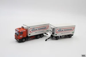 AWM Scania 124 refrigerated trailer truck "Holm Pedersen Hvalpsund" Denmark 1:87 - Picture 1 of 1