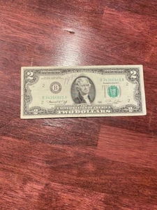 1976 $2 Two Dollar Bill US Note B34366865A - Picture 1 of 2