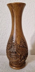 WOOD EFFECT RESIN CARVED COTTAGE SCENE VASE 16cm - Picture 1 of 7