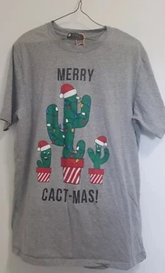 Avenue Size XL Grey Merry Cact-mas! Christmas T-Shirt Santa Top Men's & Women's - Picture 1 of 8