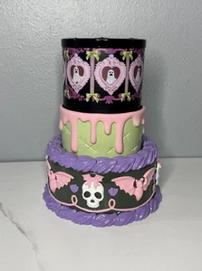Bath & Body Works 2025 Halloween Cake Pedestal 3-Wick Candle Holder Skulls Bat - Picture 1 of 5