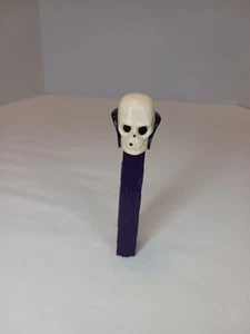 Rare Vintage Pez Dispensor - Skeleton Dr. Skull Purple Base No feet Austria - Picture 1 of 9