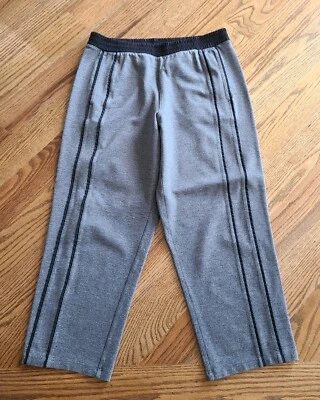 Lululemon Cropped Pants Running Athletic Active Yoga Gym Women's Size 6 Gray EUC - Image 1 of 4