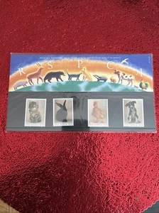 1990 RSPCA Presentation Pack 205 Royal Mail Stamps - Picture 1 of 2