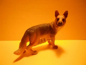 SCHLEICH aus SCHLÜMPFE 16375 WEIBLICHER SCHÄFERHUND GERMAN SHEPPARD WEIBLICHER SCHÄFER - Bild 1 von 2