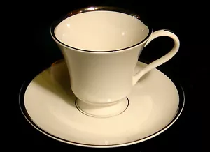 Pickard China - Signature Platinum White - Cup & Saucer - Picture 1 of 3