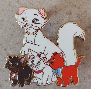 Fantasy Pin - Disney Aristocats Herzogin mit Kätzchen Berlioz Marie & Toulouse - Bild 1 von 2