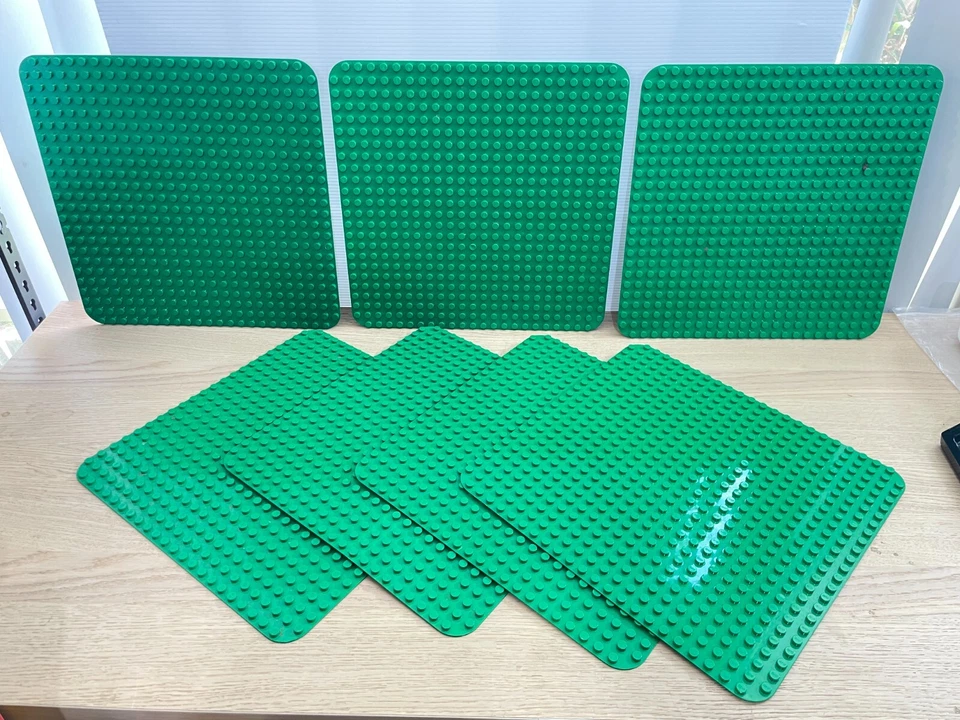 LEGO DUPLO X7 PCS 24 X 24 BASEPLATES - Bulk lot - Good Condition - image 1 of 4