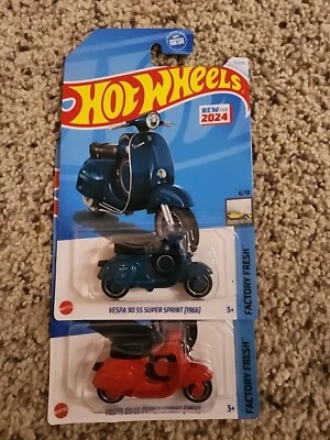 Lot Of 2 Hot Wheels Vespa 90 SS Super Sprint 1966 Blue And Red Factory Fresh - Image 1 of 4