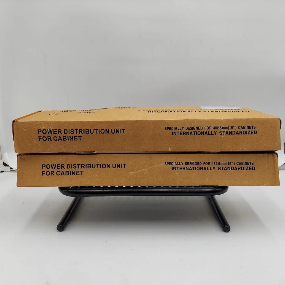 LOT OF 2 Power Distribution Units PDU1012M-24 12 OUTLETS - Image 1 of 4