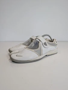 Nike Air Rift Trainers Split Toe Vintage 2004 Size UK 10 White - Picture 1 of 13