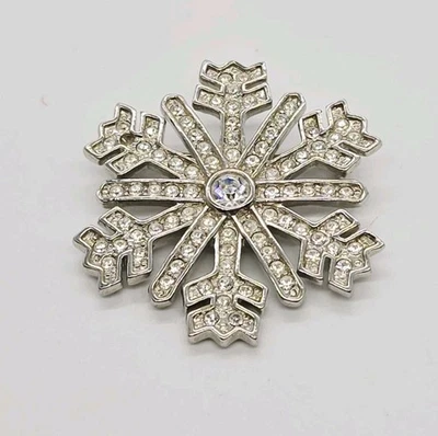 Monet Christmas Brooch Snowflake Silver Tone Signed Holiday Pin 2 in - Image 1 of 4