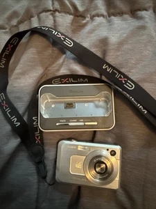 Casio EXILIM EX-Z750 Digital Camera - Silver (Used, Good Condition) - Picture 1 of 4