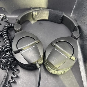 SENNHEISER HD 280 Pro Over the Ear Headphones Black - Picture 1 of 7
