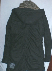 Ganz warme Winterjacke Gr. L ( =Gr. 44 ) mit Kapuze von Madonna  Neu!! - Bild 1 von 5