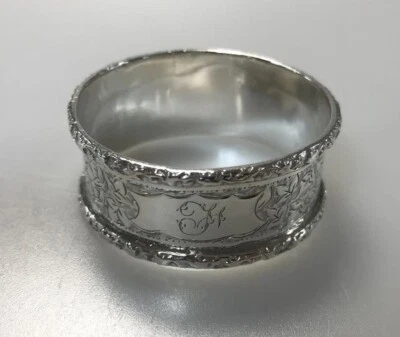 Antiguo anillo servilletero inglés de plata de ley "F" grabado inicial, fechado 1895 Foto 1 de 3