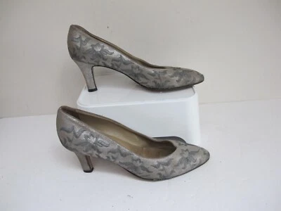 Size 6 CARVELA Grey Heels- Embroidered Upper- Medium Heel- VGC- Made in Italy - Image 1 of 4