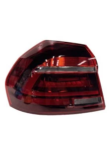 2016-19 VW PASSAT DRIVER TAIL LIGHT SEDAN LED QUATER PANEL SIDE OEM 🔥🚙 - Picture 1 of 7
