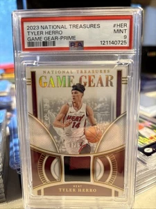 2023-24 Panini National Treasures Game Gear Tyler Herro #GG-HER Prime /25 PSA 9 - Bild 1 von 2