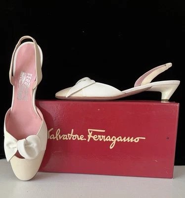 Usado 1X Salvatore Ferragamo Magnolia Bronceado y Marfil Eslinga Trasera Gatito Tacones 7.5 B Foto 1 de 4