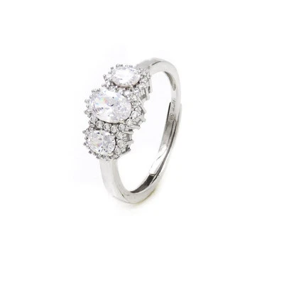 Anello Trilogy in Argento 925 con Pietre Ovali Grandi e Pavé di Zirconi Bianchi - Immagine 1 di 4