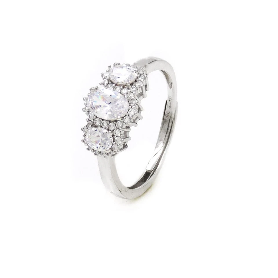 Anello Trilogy in Argento 925 con Pietre Ovali Grandi e Pavé di Zirconi Bianchi - Immagine 1 di 4